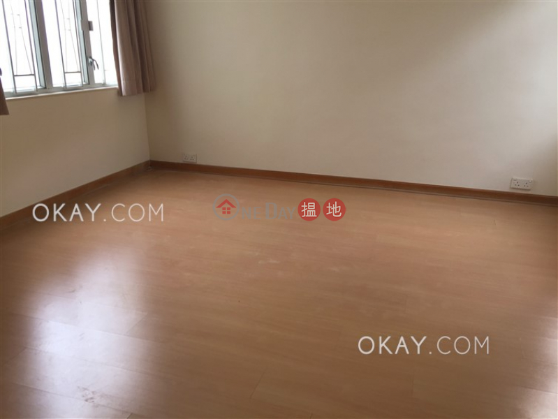 HK$ 56,000/ month, Greenville Gardens Wan Chai District | Efficient 3 bed on high floor with racecourse views | Rental