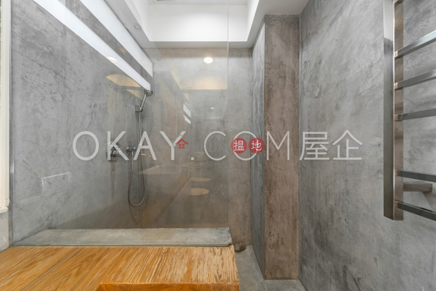 HK$ 19M 52 Elgin Street, Central District Charming penthouse with rooftop & balcony | For Sale