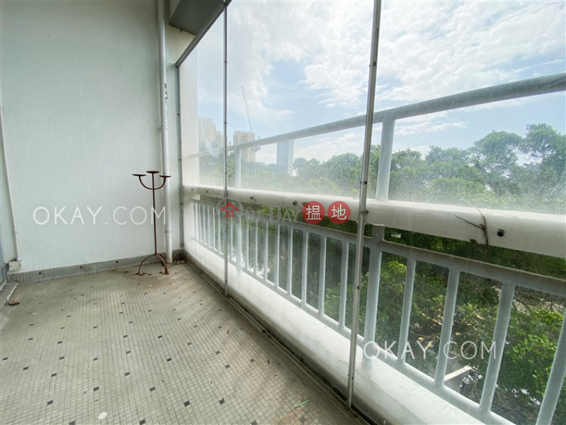 HK$ 50,000/ month Dor Fook Mansion Western District Nicely kept 3 bedroom with balcony & parking | Rental