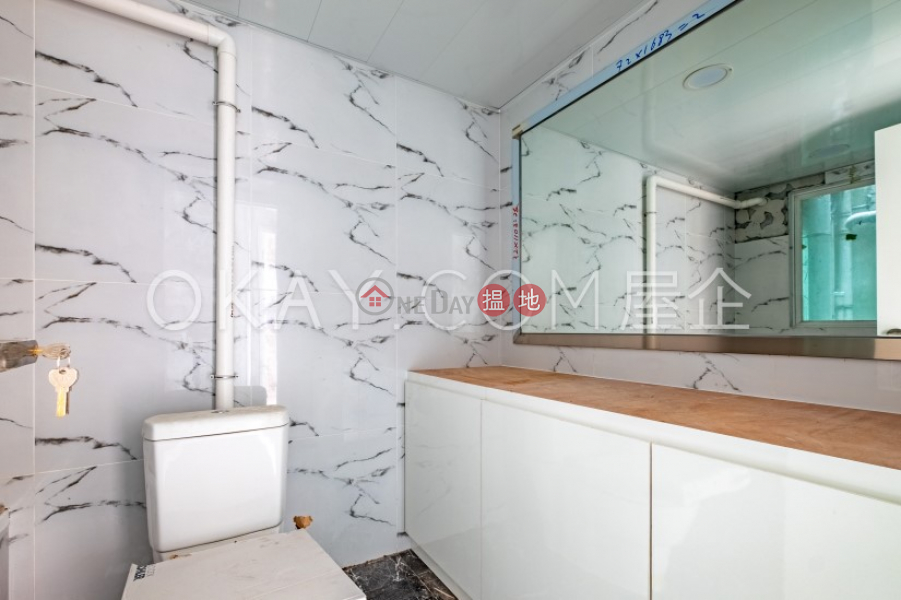 Unique 2 bedroom in Pokfulam | Rental, Phase 3 Villa Cecil 趙苑三期 Rental Listings | Western District (OKAY-R371259)
