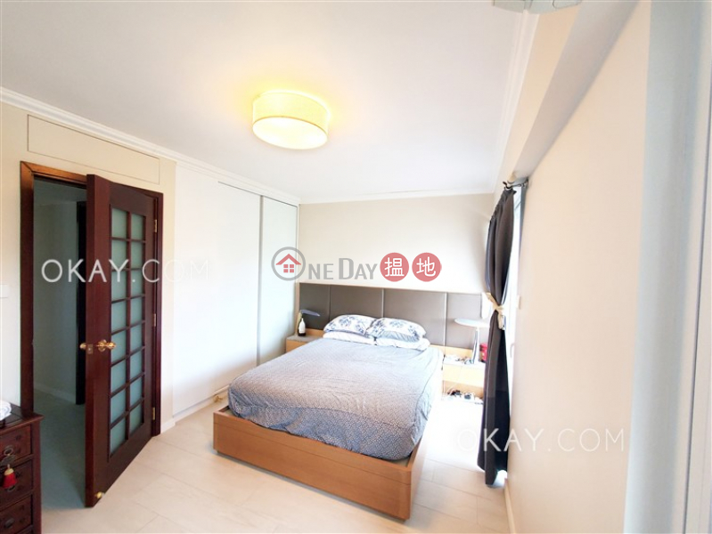 Lovely 2 bedroom with sea views & balcony | For Sale, 1 Discovery Bay Road | Lantau Island | Hong Kong, Sales, HK$ 9.38M