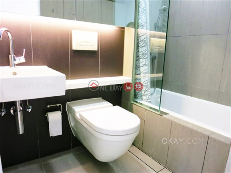 HK$ 83,000/ month | The Oakhill Wan Chai District Luxurious 3 bed on high floor with harbour views | Rental
