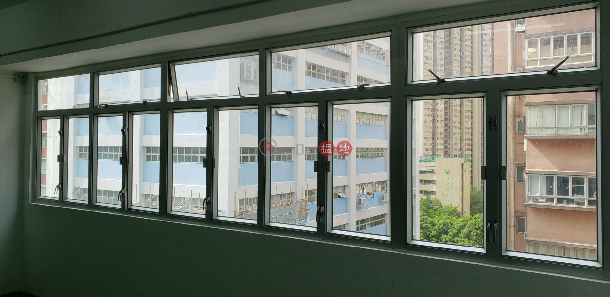 大廈設有貨台, 貨梯夠大.單位兩面窗,靚裝|冠華鏡廠第六工業大廈(Koon Wah Mirror Factory 6th Building)出售樓盤 (JOHNN-6771780891)