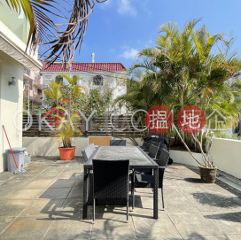 Stylish house with terrace & balcony | Rental | Wong Chuk Wan Village House 黃竹灣村屋 _0
