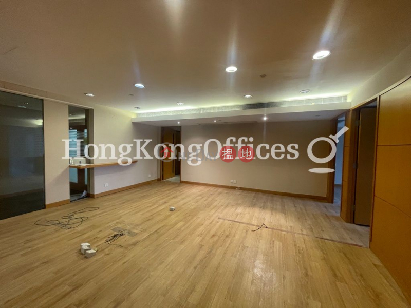 Shun Tak Centre Middle Office / Commercial Property | Rental Listings HK$ 113,802/ month