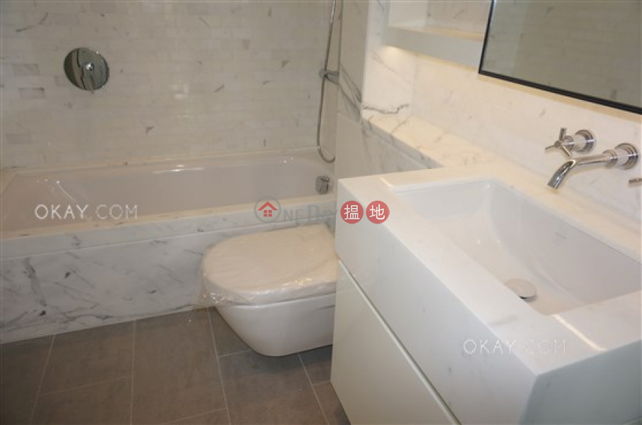 HK$ 39,000/ month | Resiglow, Wan Chai District Luxurious 2 bedroom with balcony | Rental