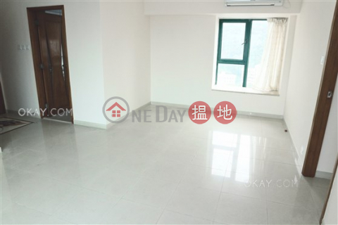 Rare 3 bedroom on high floor with sea views & balcony | Rental | University Heights Block 2 翰林軒2座 _0