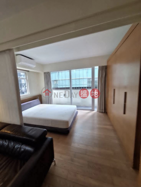 HK$ 25,500/ month 1 Wing Fung Street, Wan Chai District PENTHOUSE FURNISHED STUDIO+ROOFTOP