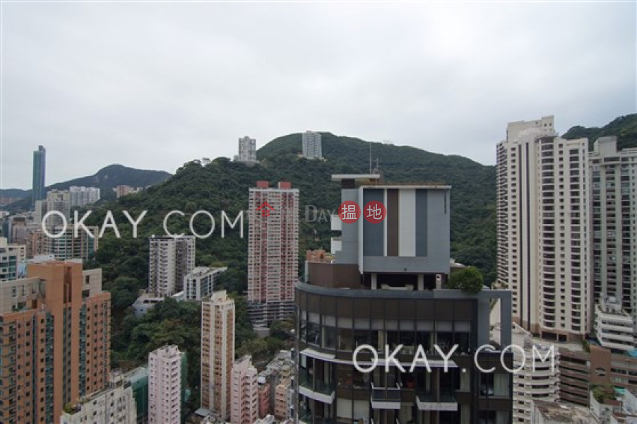 HK$ 28,500/ month | The Zenith Phase 1, Block 2 Wan Chai District | Tasteful 1 bedroom on high floor with balcony | Rental