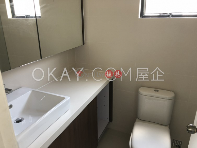 Rare 3 bedroom on high floor with sea views & balcony | Rental | Discovery Bay, Phase 4 Peninsula Vl Crestmont, 59 Caperidge Drive 愉景灣 4期蘅峰倚濤軒 蘅欣徑59號 Rental Listings