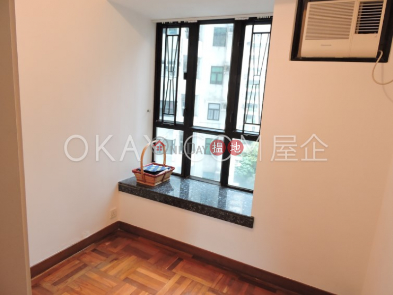 HK$ 14.8M Vantage Park | Western District Stylish 3 bedroom in Mid-levels West | For Sale