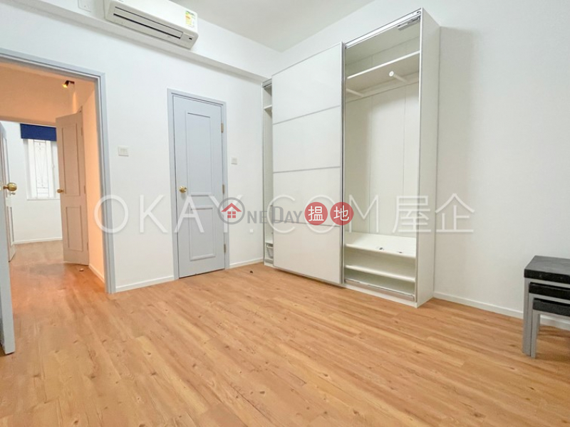 Popular 3 bedroom in Mid-levels West | For Sale | Ping On Mansion 平安大廈 Sales Listings