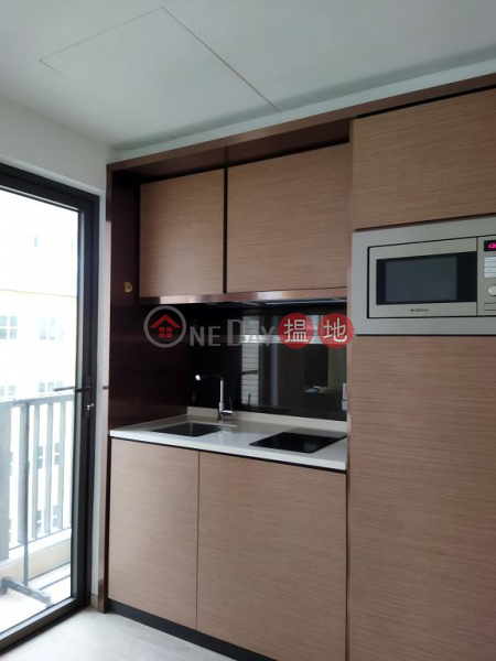 HK$ 18,000/ month L\' Wanchai | Wan Chai District Flat for Rent in L\' Wanchai, Wan Chai