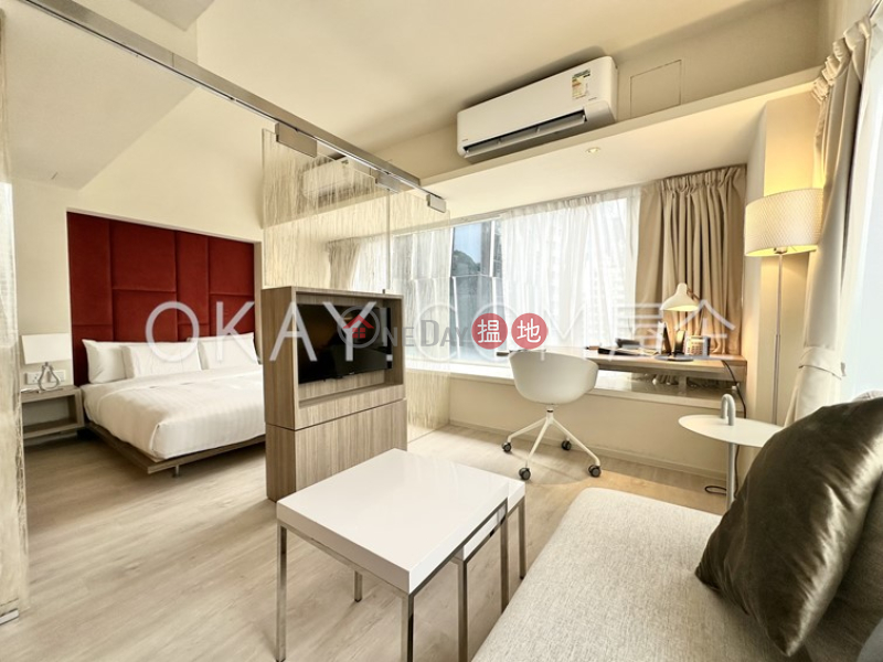 HK$ 30,000/ month | The Johnston Suites | Wan Chai District | Cozy 1 bedroom in Wan Chai | Rental