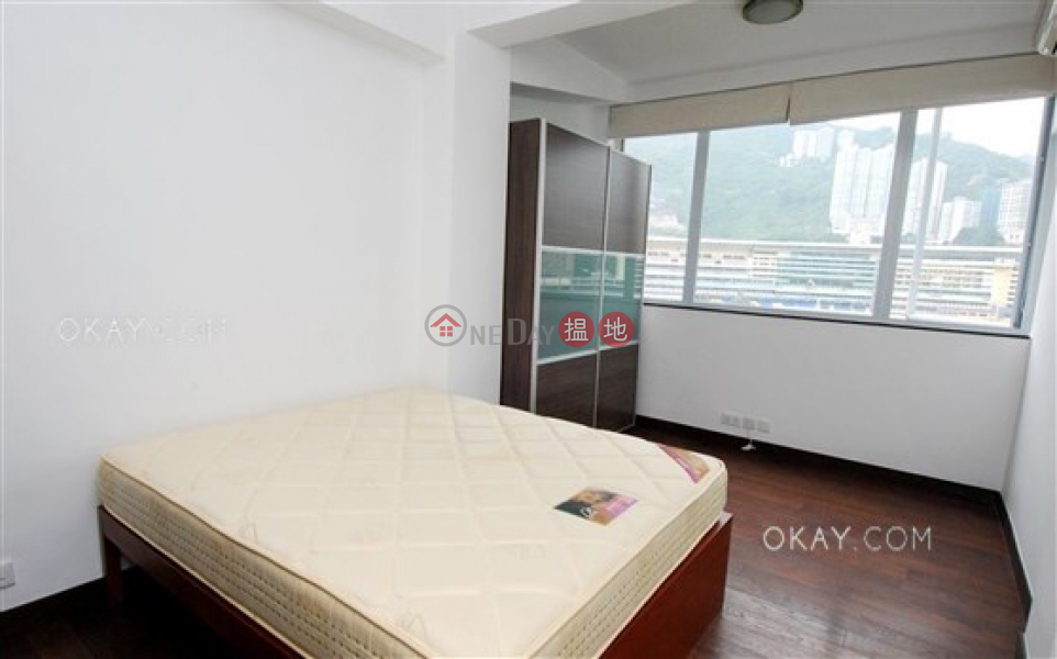 HK$ 19.8M Race Course Mansion Wan Chai District | Nicely kept 2 bed on high floor with racecourse views | For Sale