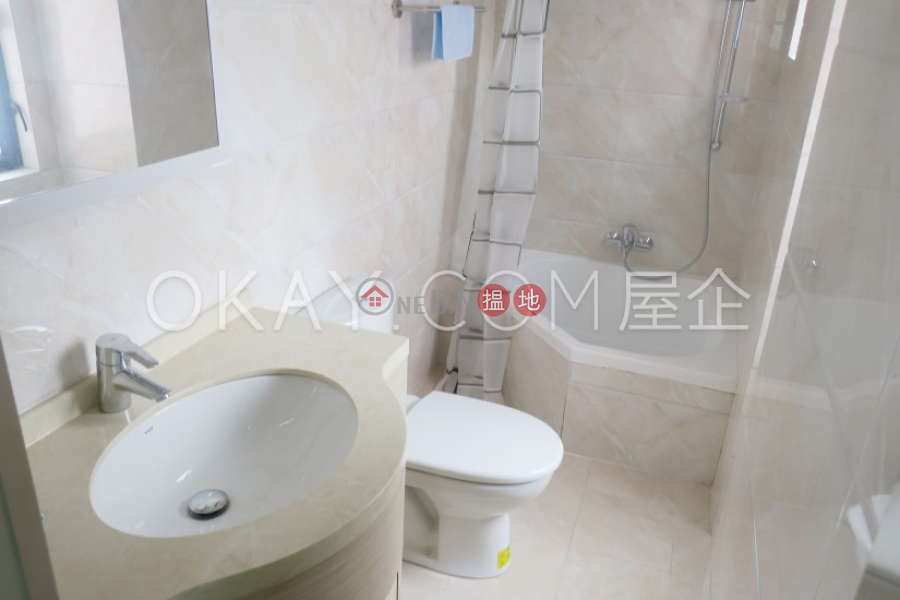 香港搵樓|租樓|二手盤|買樓| 搵地 | 住宅出租樓盤1房2廁,極高層,露台,馬場景豪軒出租單位