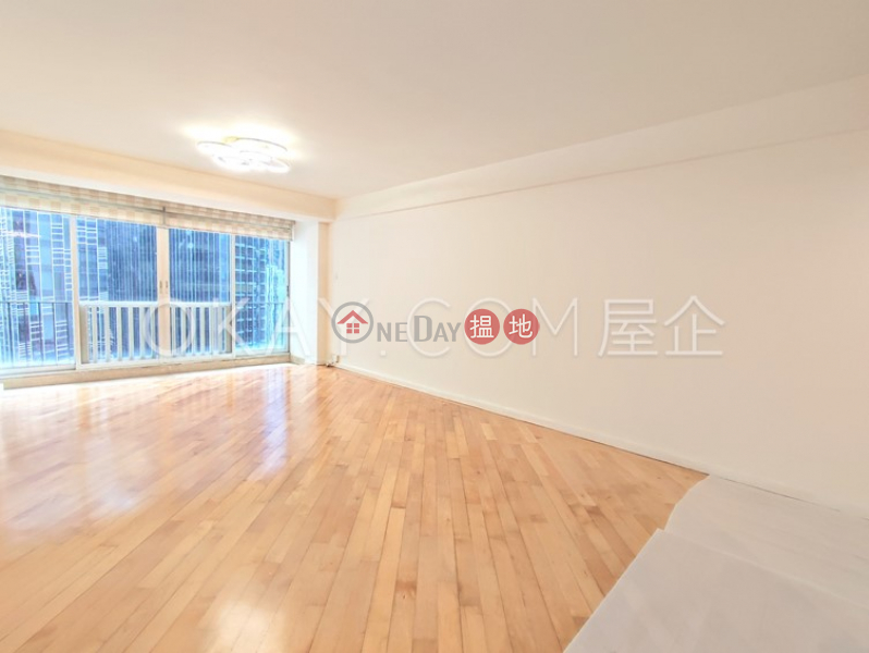 Efficient 3 bedroom with balcony & parking | For Sale | Block 5 Phoenix Court 鳳凰閣 5座 Sales Listings