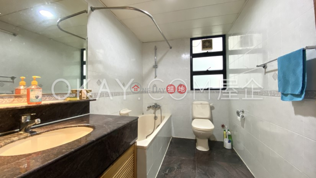 3房2廁,連車位帝柏園出租單位-43碧荔道 | 西區-香港出租HK$ 46,500/ 月
