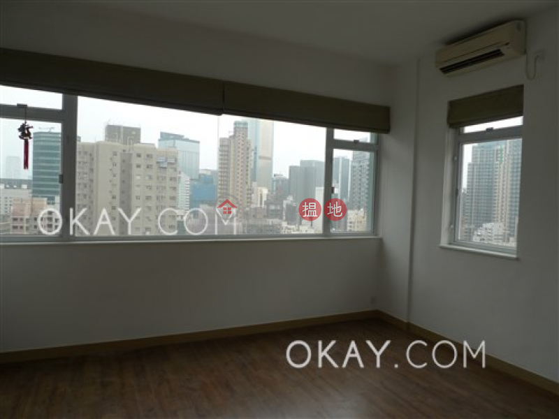 HK$ 50,000/ month | Monticello, Eastern District Tasteful 3 bedroom with balcony | Rental