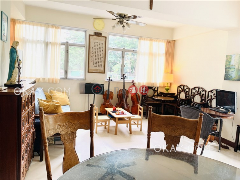 Gorgeous 2 bedroom in Wan Chai | For Sale | Kwan Lee Mansion 均利大樓 Sales Listings