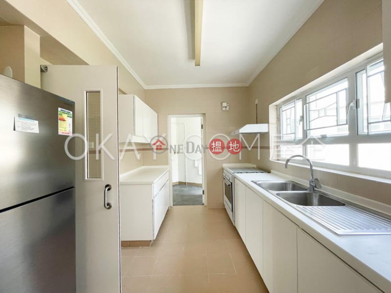 HK$ 60,000/ month, Alberose, Western District, Tasteful 3 bedroom on high floor with balcony & parking | Rental