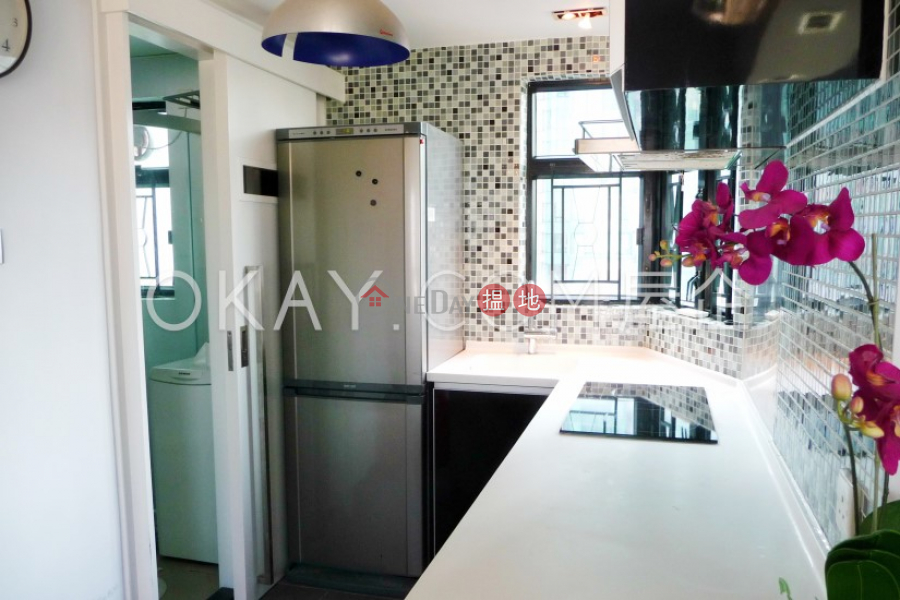 HK$ 10.5M | Dawning Height | Central District, Popular studio on high floor with rooftop | For Sale