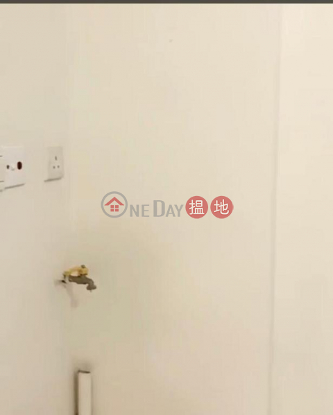 Property Search Hong Kong | OneDay | Residential | Rental Listings | Flat for Rent in Shu Fat Building, Wan Chai