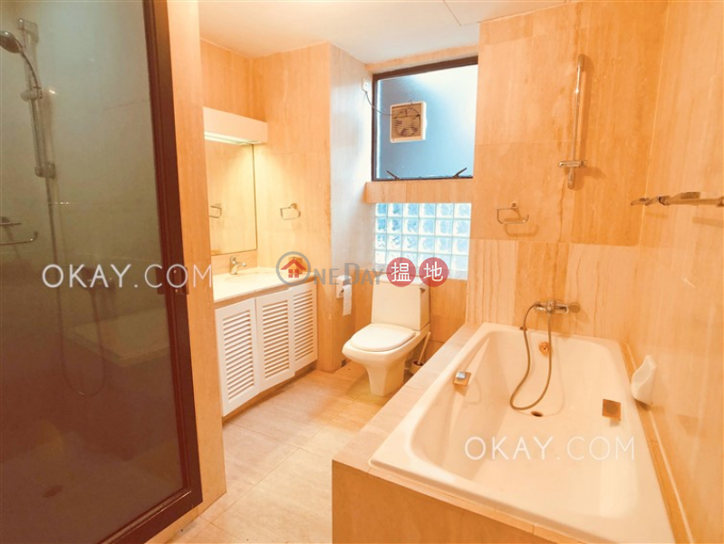 HK$ 110,000/ month 6 Headland Road Southern District | Efficient 4 bedroom with sea views, rooftop | Rental
