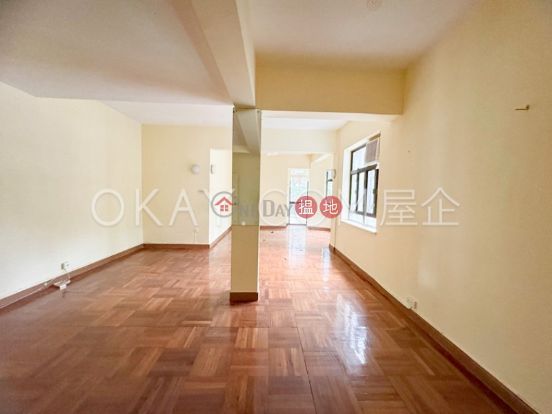 Efficient 3 bedroom with balcony | For Sale | Pak Fai Mansion 百輝大廈 Sales Listings