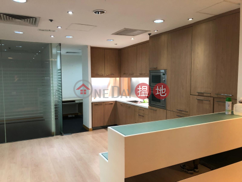 Stunning interior design, panoramic views, grand lobby. | Ever Gain Plaza Tower 1 永得利廣場座 1座 _0
