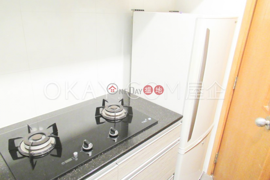 Property Search Hong Kong | OneDay | Residential | Sales Listings, Nicely kept 2 bedroom in Sheung Wan | For Sale