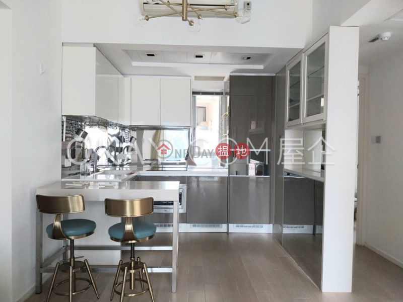 HK$ 30,000/ month Soho 38 | Western District, Charming 2 bedroom with balcony | Rental