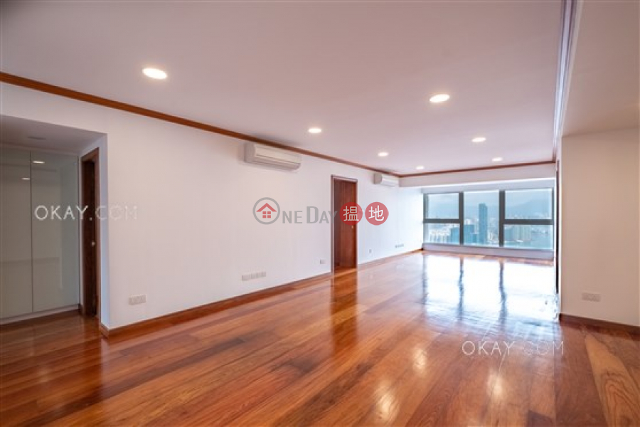 HK$ 120,000/ 月|摩天大廈東區3房2廁,實用率高,極高層,可養寵物《摩天大廈出租單位》