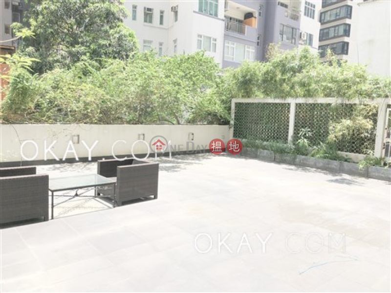 Gorgeous 3 bedroom with terrace & parking | Rental | Grand Court 嘉蘭閣 Rental Listings