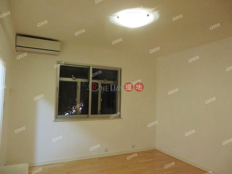 Property Search Hong Kong | OneDay | Residential | Rental Listings | Block 5 Mandarin Court | 3 bedroom High Floor Flat for Rent