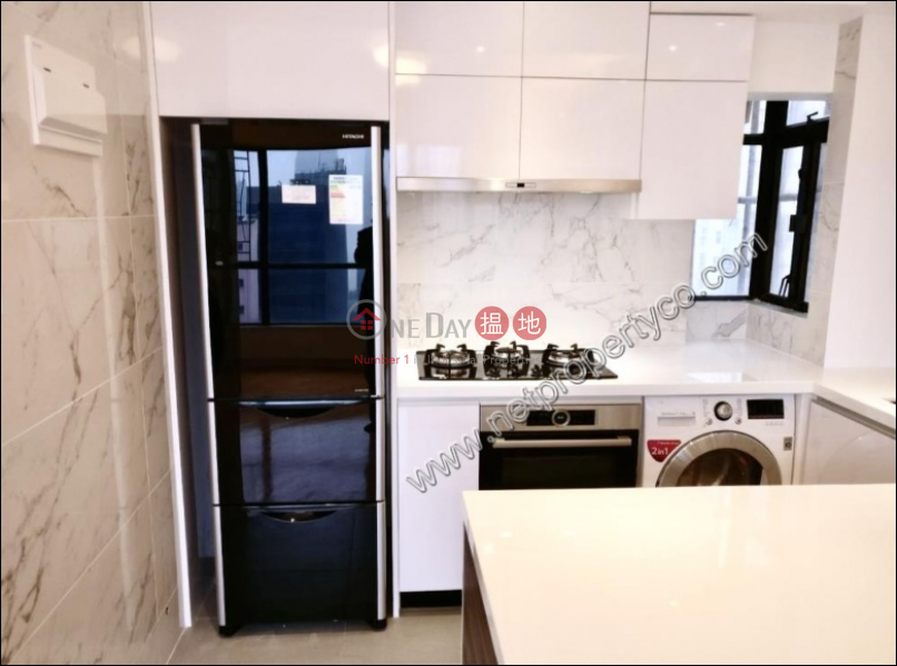 HK$ 39,000/ month, Cameo Court, Central District High floor apartment for Rent
