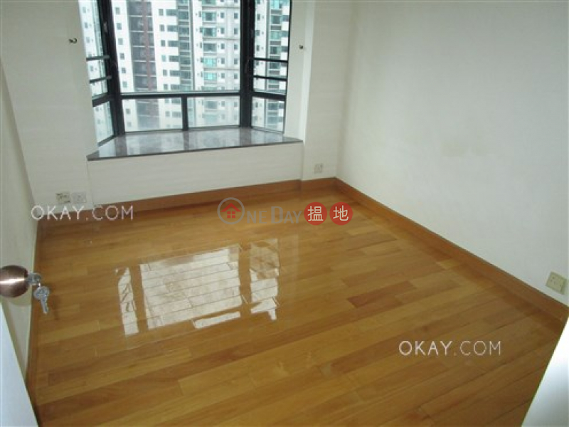 Generous 2 bedroom in Mid-levels West | Rental | 103 Robinson Road | Western District Hong Kong Rental | HK$ 27,000/ month