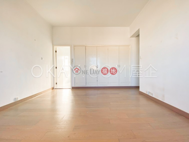 HK$ 65,000/ month | Pine Villa Southern District, Luxurious 3 bedroom with balcony & parking | Rental