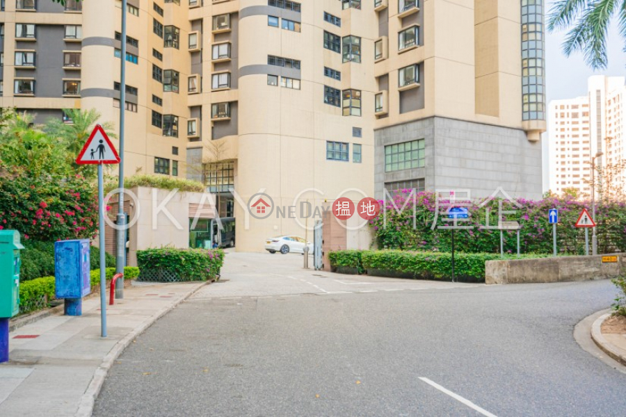 Gorgeous 2 bed on high floor with harbour views | Rental | Queen\'s Garden 裕景花園 Rental Listings
