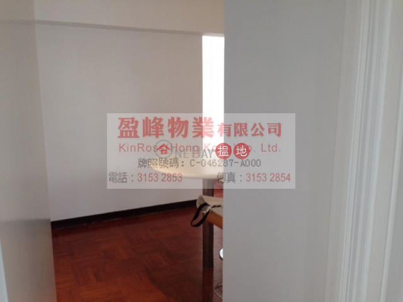 Flat for Rent in Hung Cheong House, Sai Ying Pun | 139-145 Des Voeux Road West | Western District Hong Kong Rental | HK$ 23,000/ month