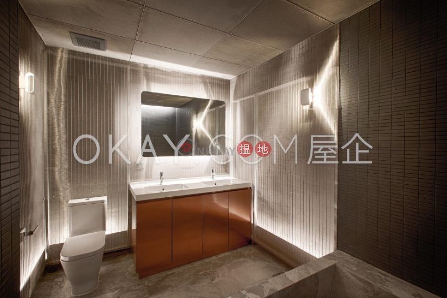HK$ 25M E. Tat Factory Building Southern District Luxurious 3 bedroom in Wong Chuk Hang | For Sale