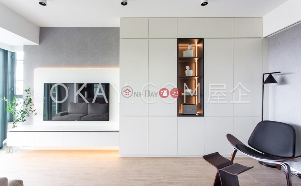 Property Search Hong Kong | OneDay | Residential | Sales Listings, Tasteful 2 bedroom on high floor with balcony | For Sale