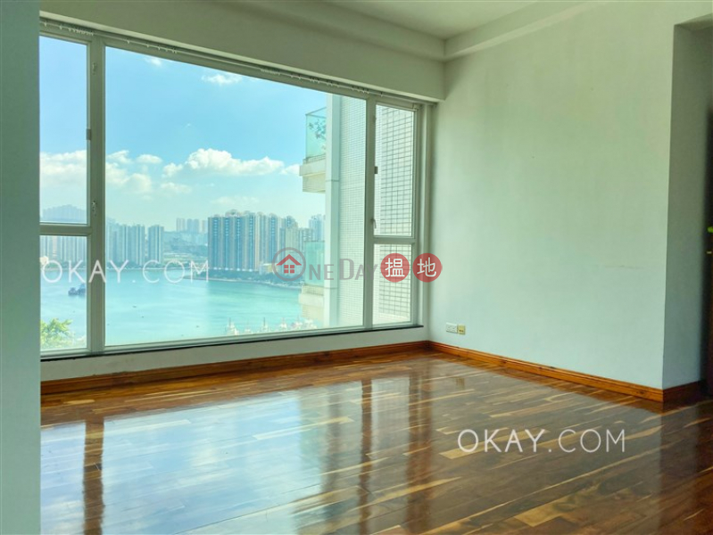 HK$ 37,800/ month | One Kowloon Peak, Tsuen Wan Tasteful 4 bedroom with balcony & parking | Rental