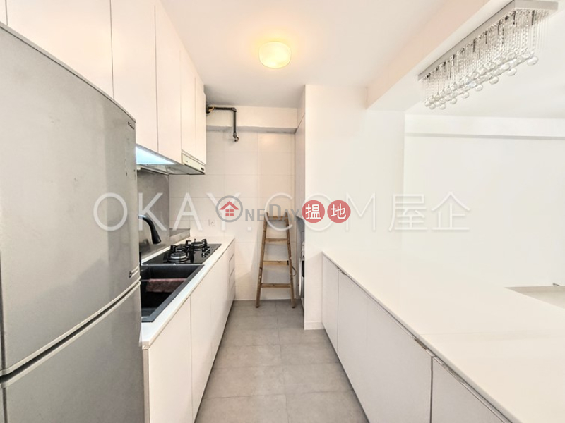 Property Search Hong Kong | OneDay | Residential | Sales Listings, Luxurious 3 bedroom in Mid-levels West | For Sale