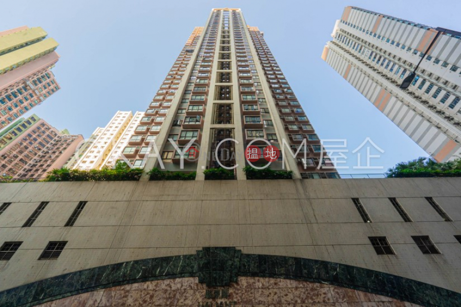 HK$ 30,000/ month | Valiant Park | Western District Charming 2 bedroom on high floor with sea views | Rental