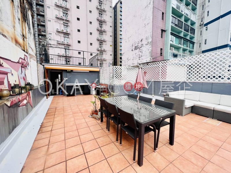 Property Search Hong Kong | OneDay | Residential Sales Listings, Luxurious 2 bedroom on high floor with rooftop | For Sale