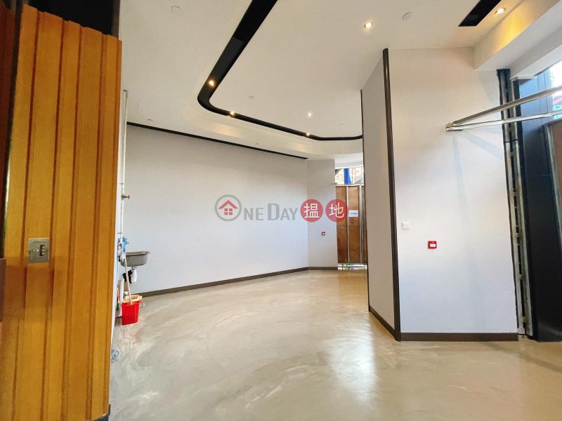 Property Search Hong Kong | OneDay | Office / Commercial Property, Rental Listings | Connaught Marina - boutique office building in Sheung Wan