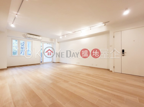 Efficient 3 bedroom with balcony & parking | Rental | Park View Court 恆柏園 _0
