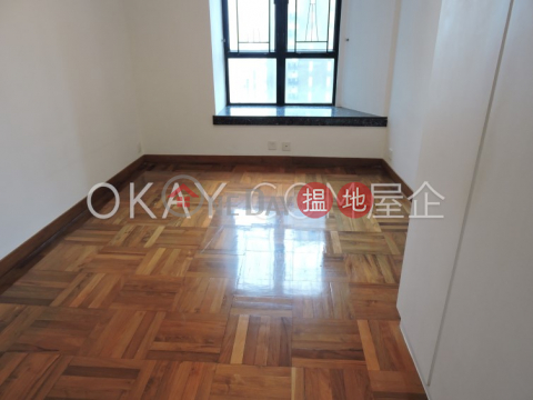 Stylish 3 bedroom in Mid-levels West | For Sale | Vantage Park 慧豪閣 _0