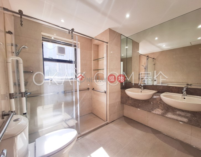 Rare 3 bedroom on high floor with balcony & parking | Rental | The Albany 雅賓利大廈 Rental Listings